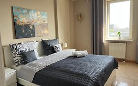 Apartament z widokiem na centrum i darmowym parkingiem